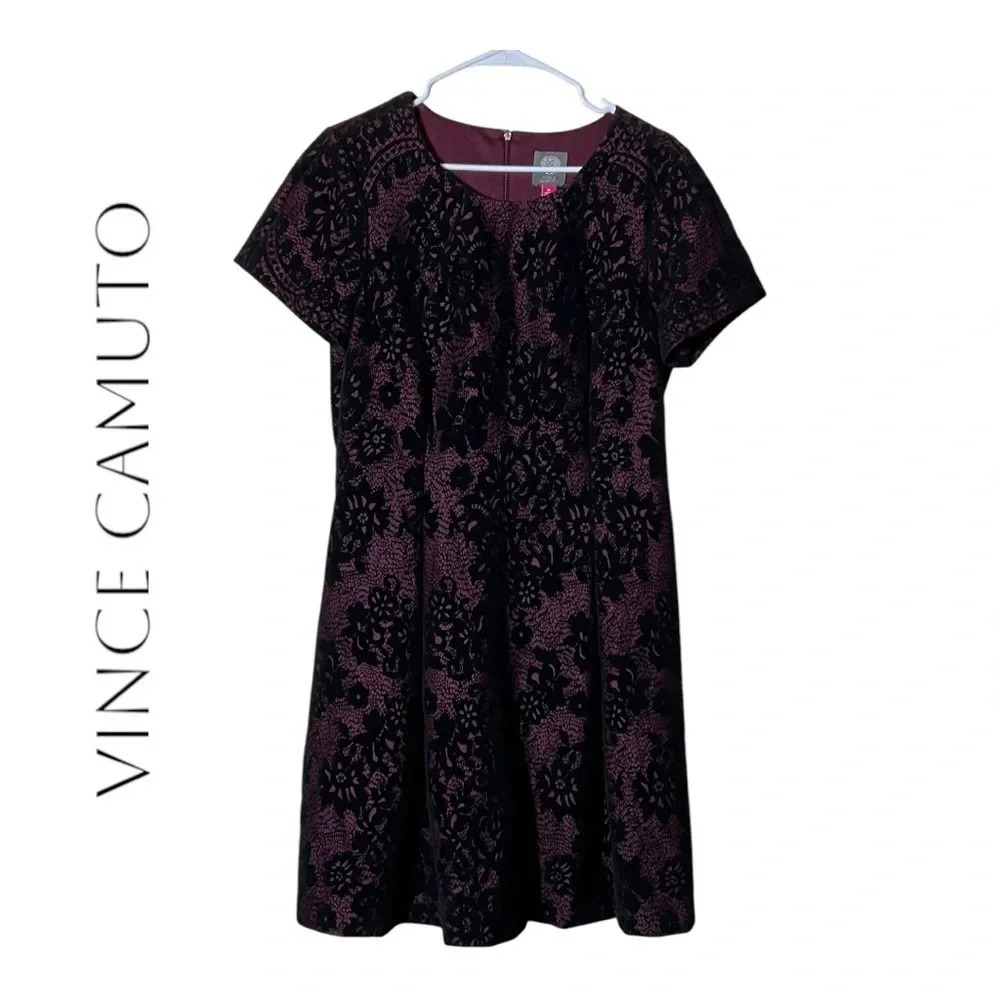 2025. VINCE CAMUTO SHORT SLEEVE VELVET‎ LACE OVER DRESS SIZE 14 WINE/BLACK COLOR